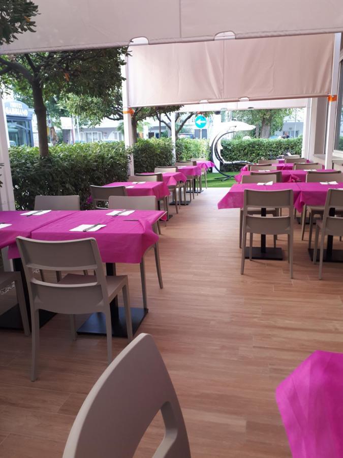 Hotel Des Bains Cattolica Extérieur photo