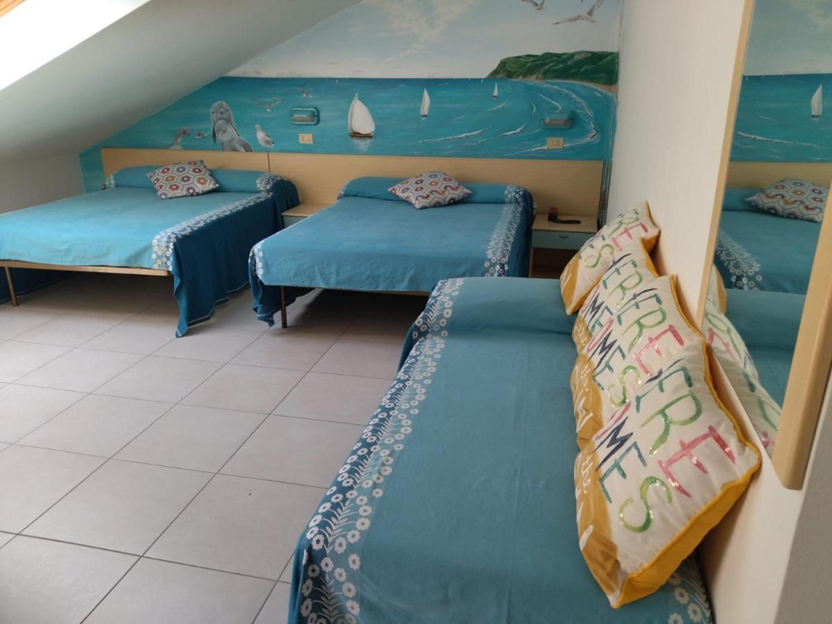 Hotel Des Bains Cattolica Extérieur photo