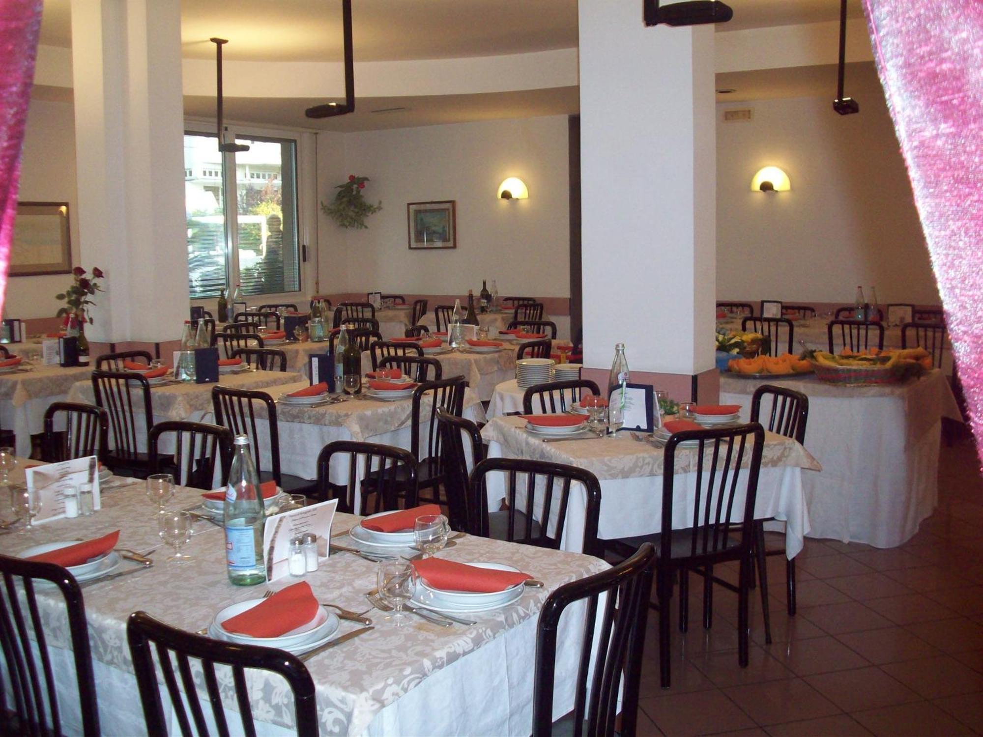 Hotel Des Bains Cattolica Extérieur photo
