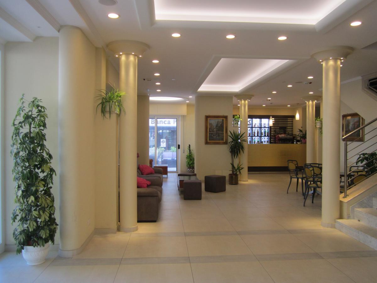 Hotel Des Bains Cattolica Extérieur photo