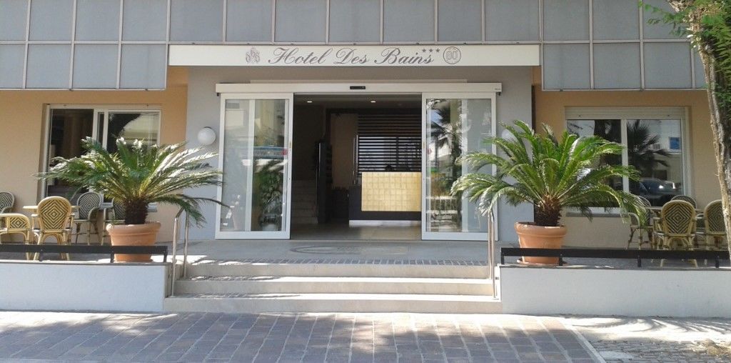 Hotel Des Bains Cattolica Extérieur photo